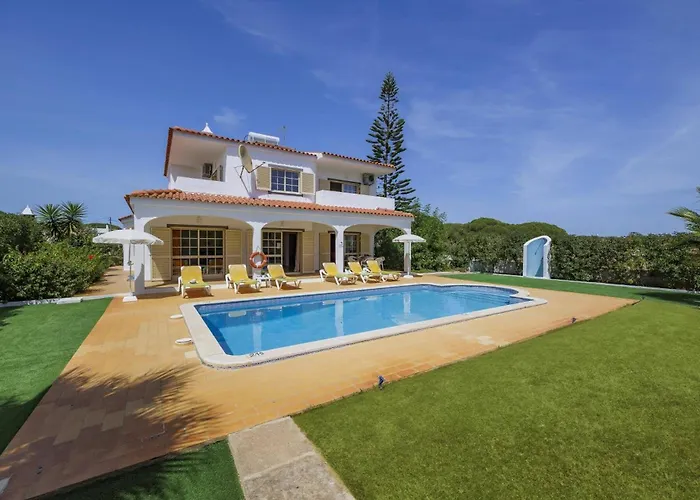 Casa Lourenco By *